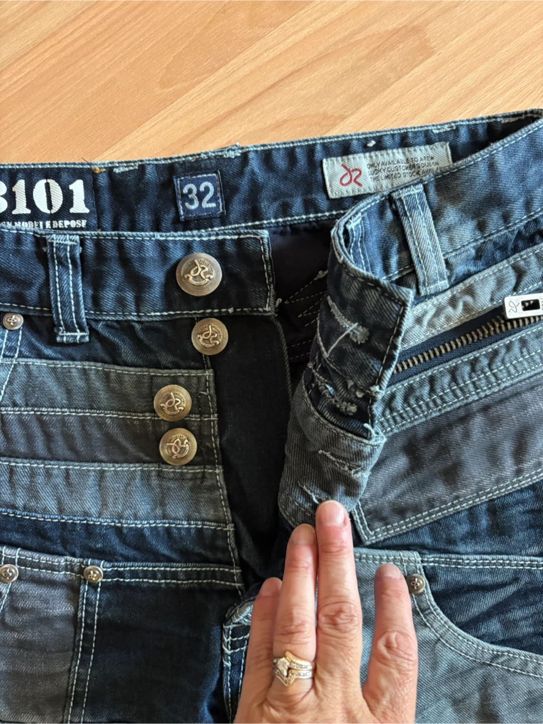 Men’s Jeans Size 32 $35 firm - photo 4