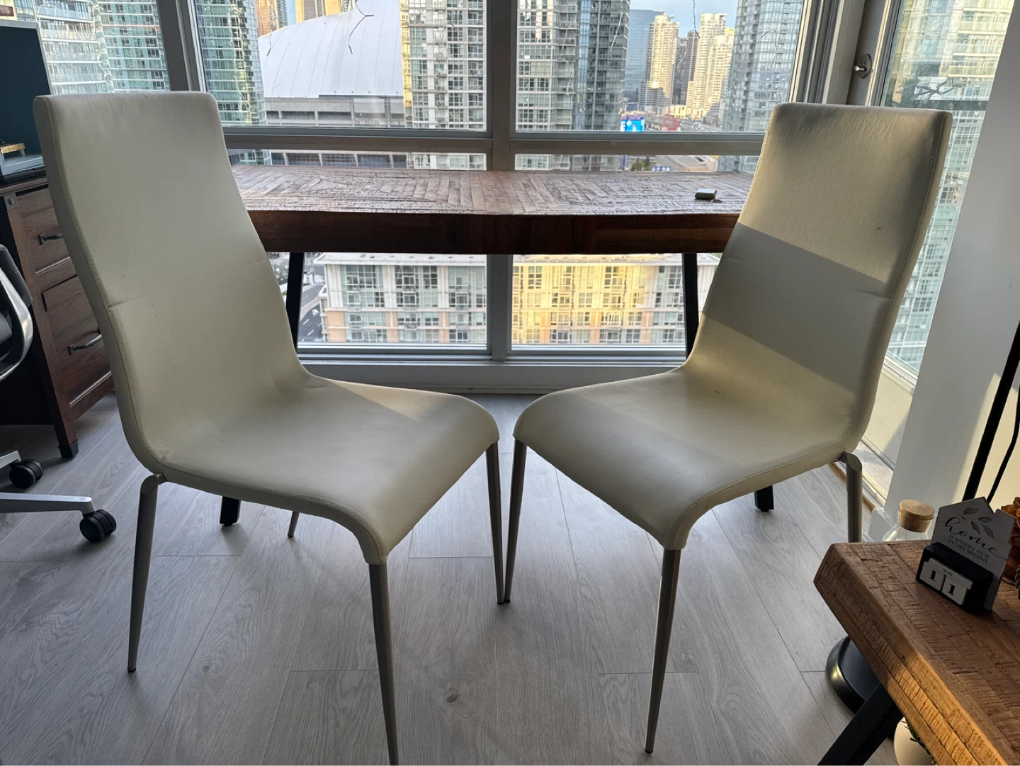 Set of 2 White Dining Chairs - photo 2