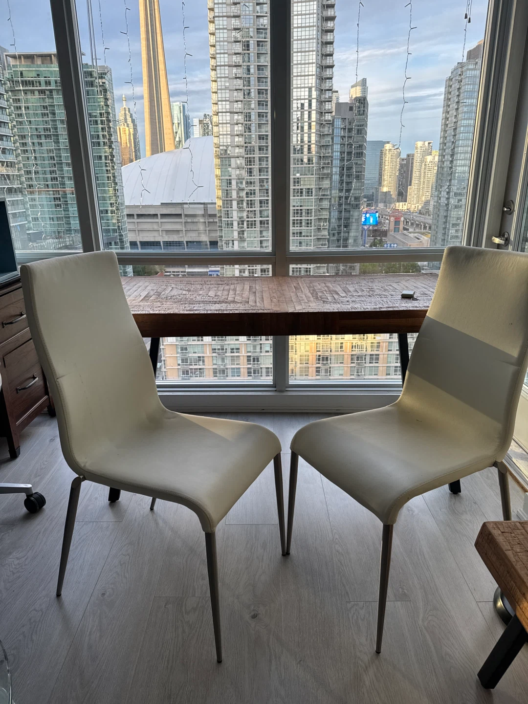 Set of 2 White Dining Chairs