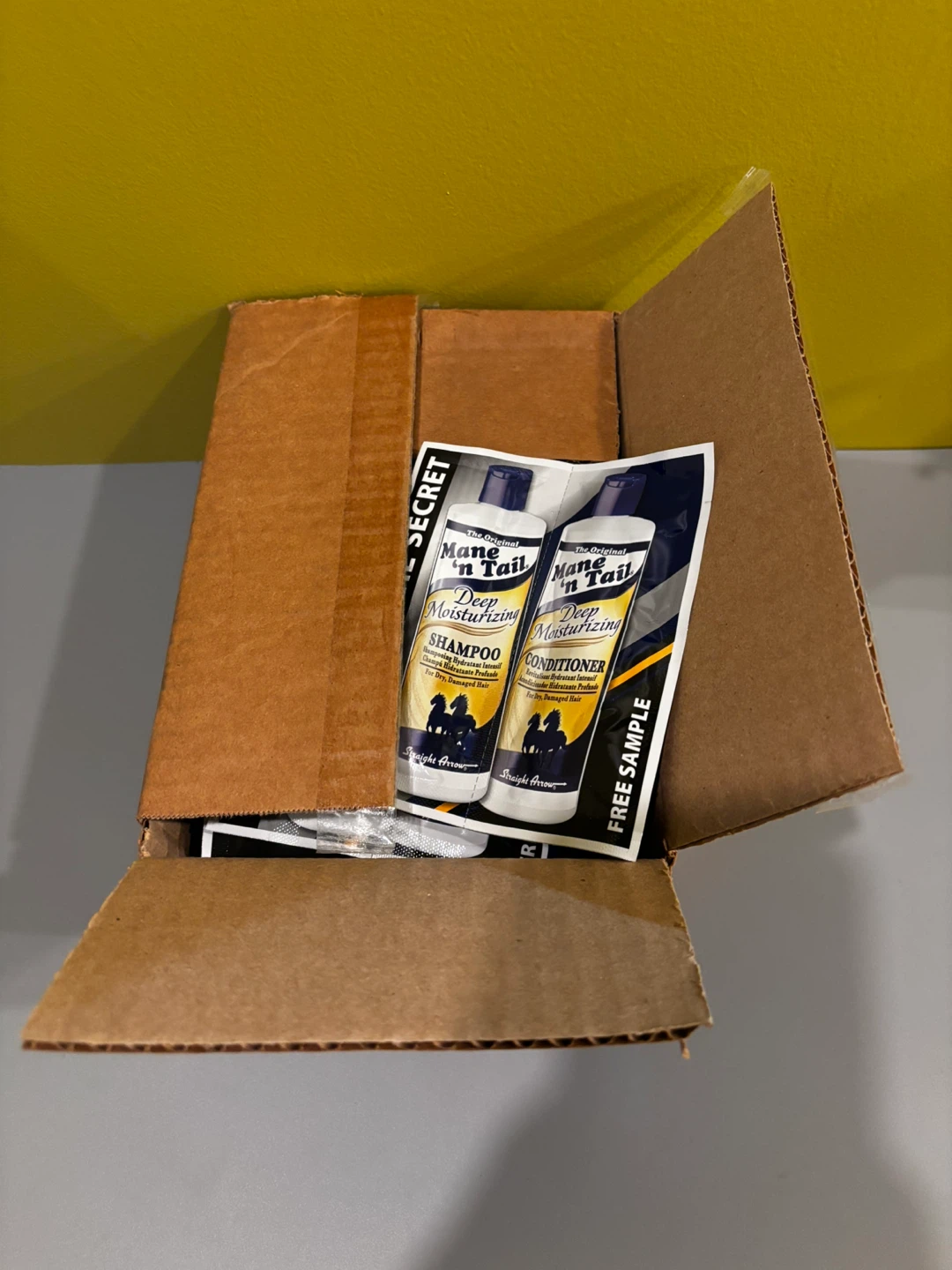 50 Shampoo & conditioners set