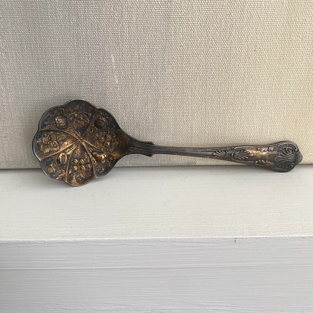 Vintage Sheffield Kings Pattern EMBOSSED Berry Spoon