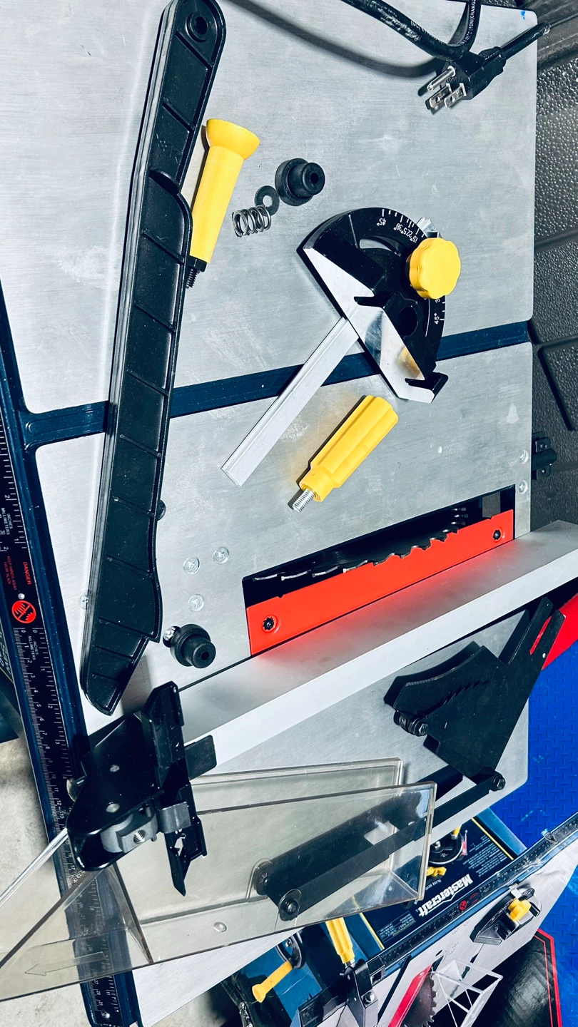 Mastercraft 10” Deluxe Table Saw - photo 2