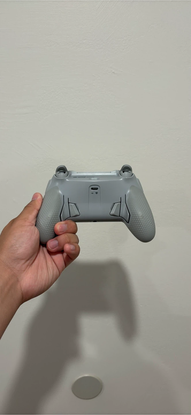 SCUF Envision Pro Wireless Controller - photo 2