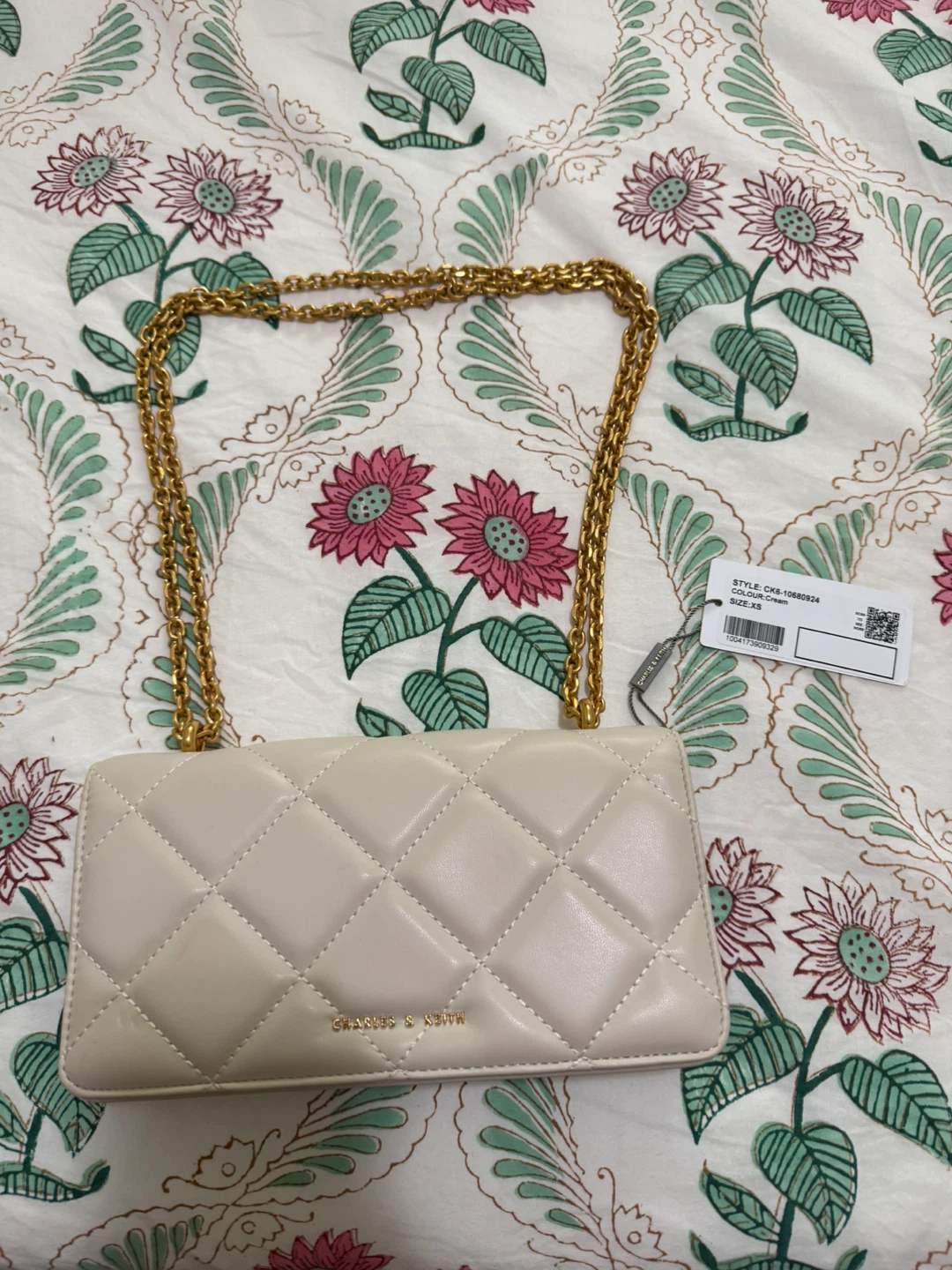 Charles & Keith Quilted Wallet Cream - photo 3