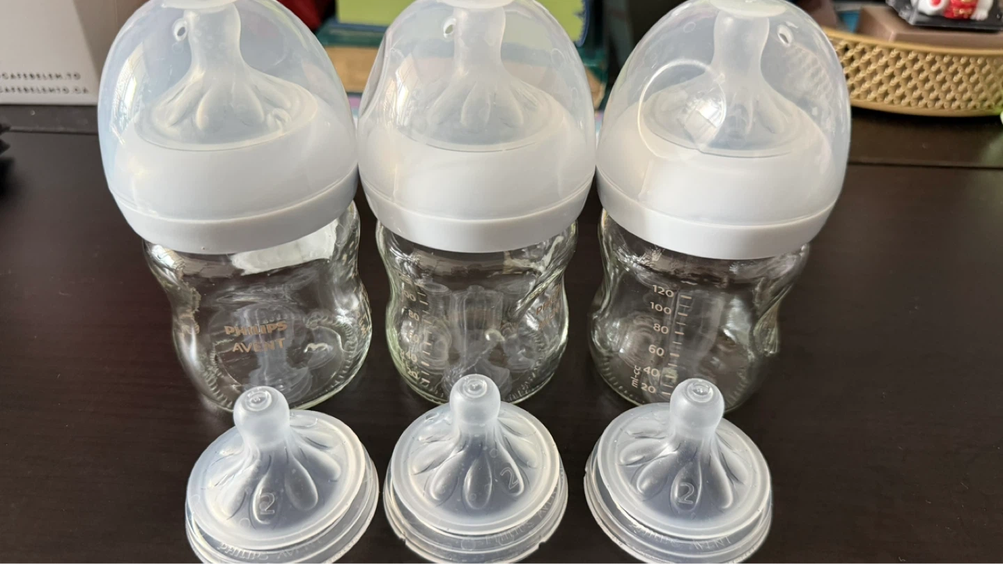 Philips Avent Glass Bottles (flow 1) + flow 2 nipples