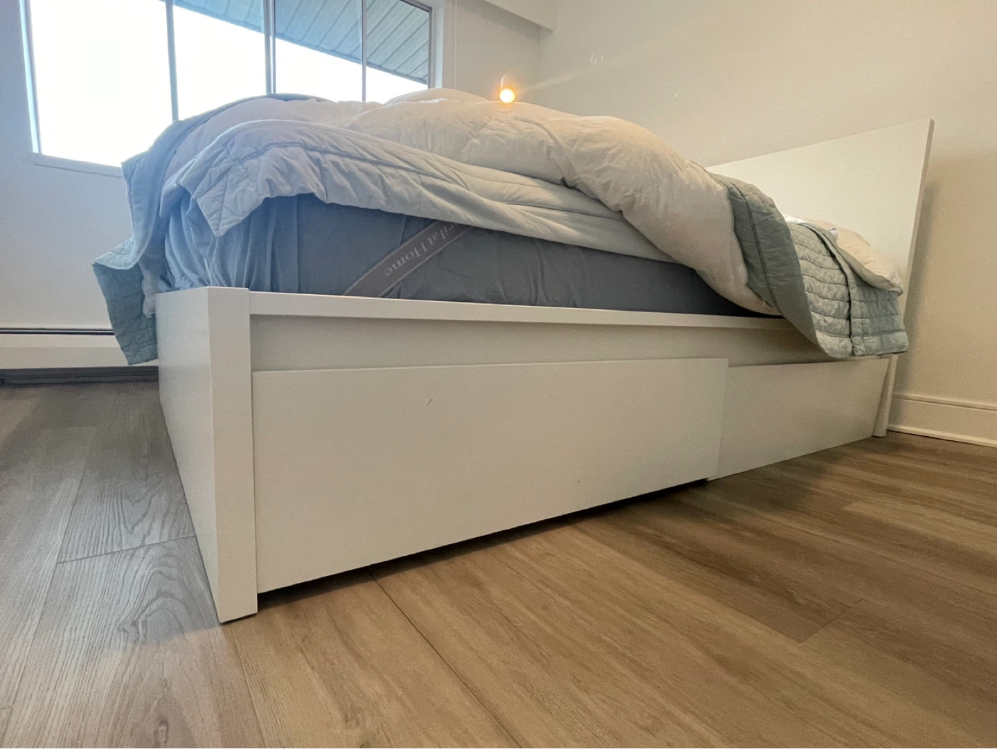 IKEA MALM full Bed Frame, two drawers and valevag mattress - photo 4