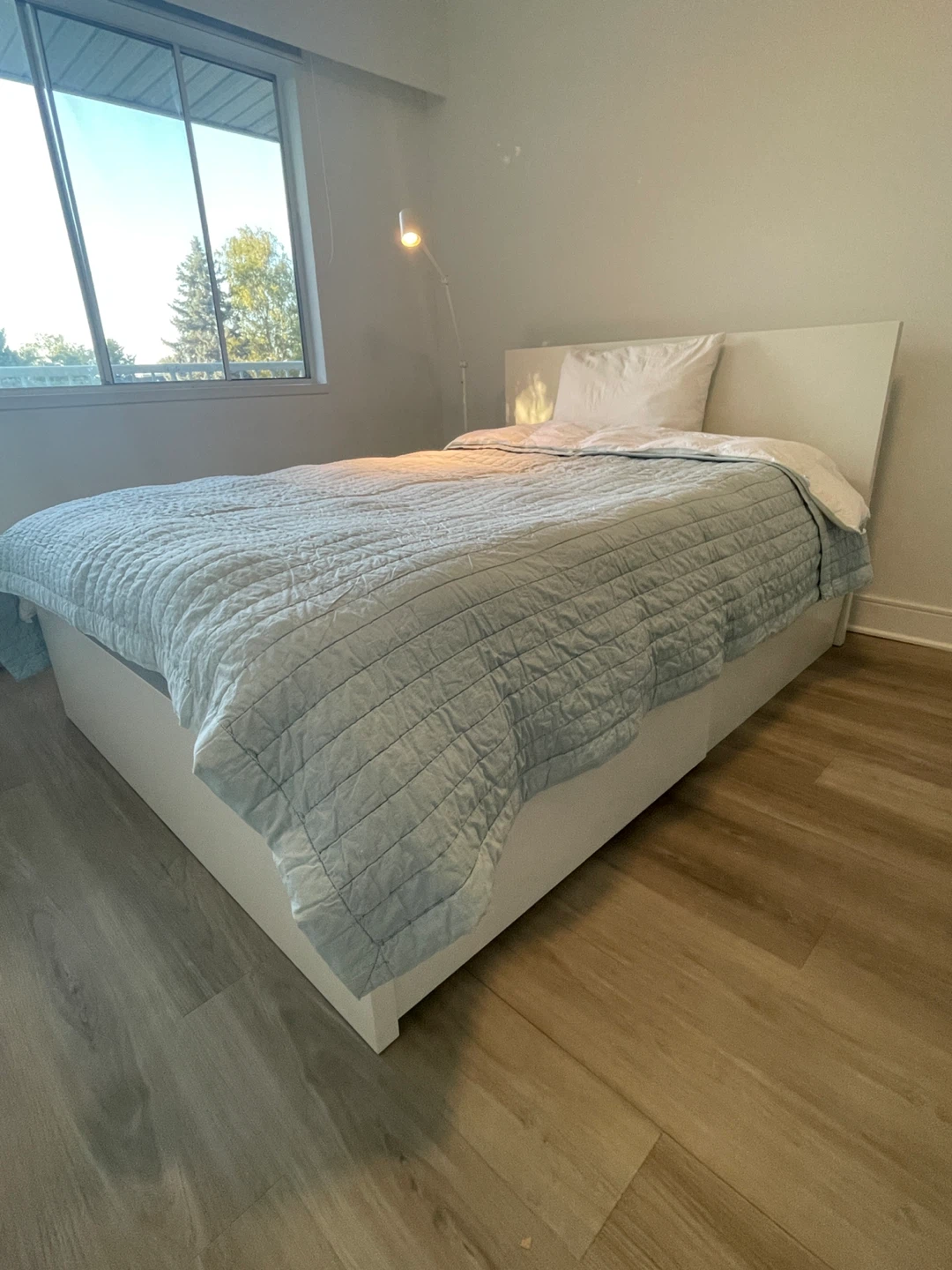 IKEA MALM full Bed Frame, two drawers and valevag mattress