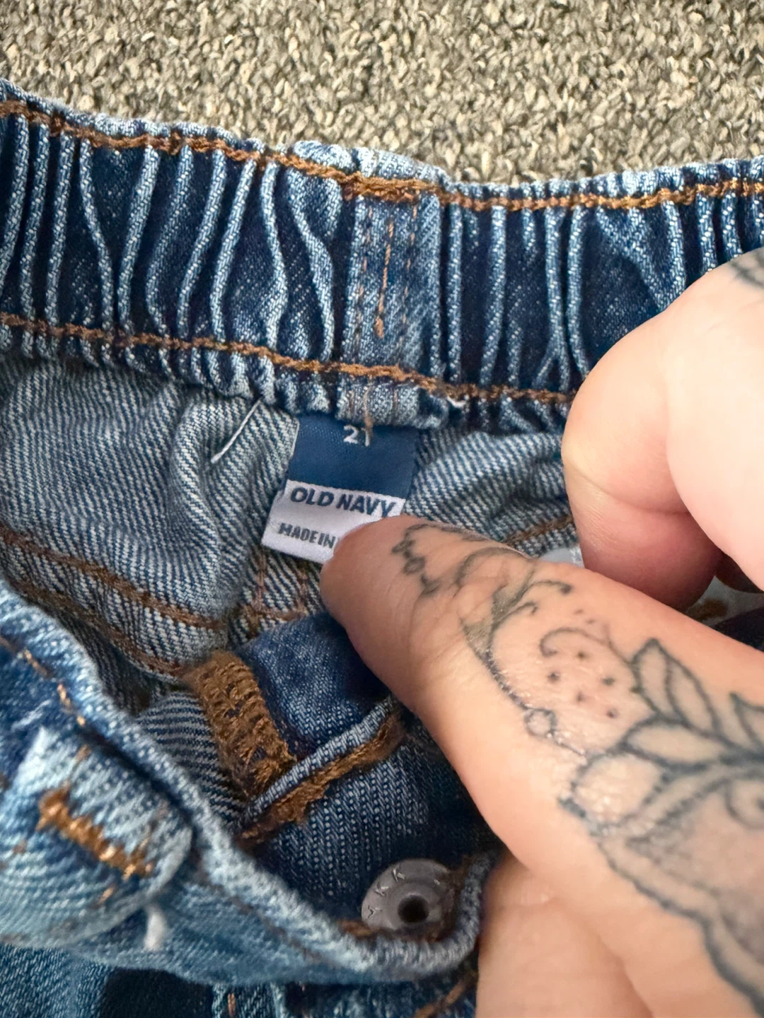 Old Navy Toddler Jean & Grey Shorts - Size 2T - photo 2