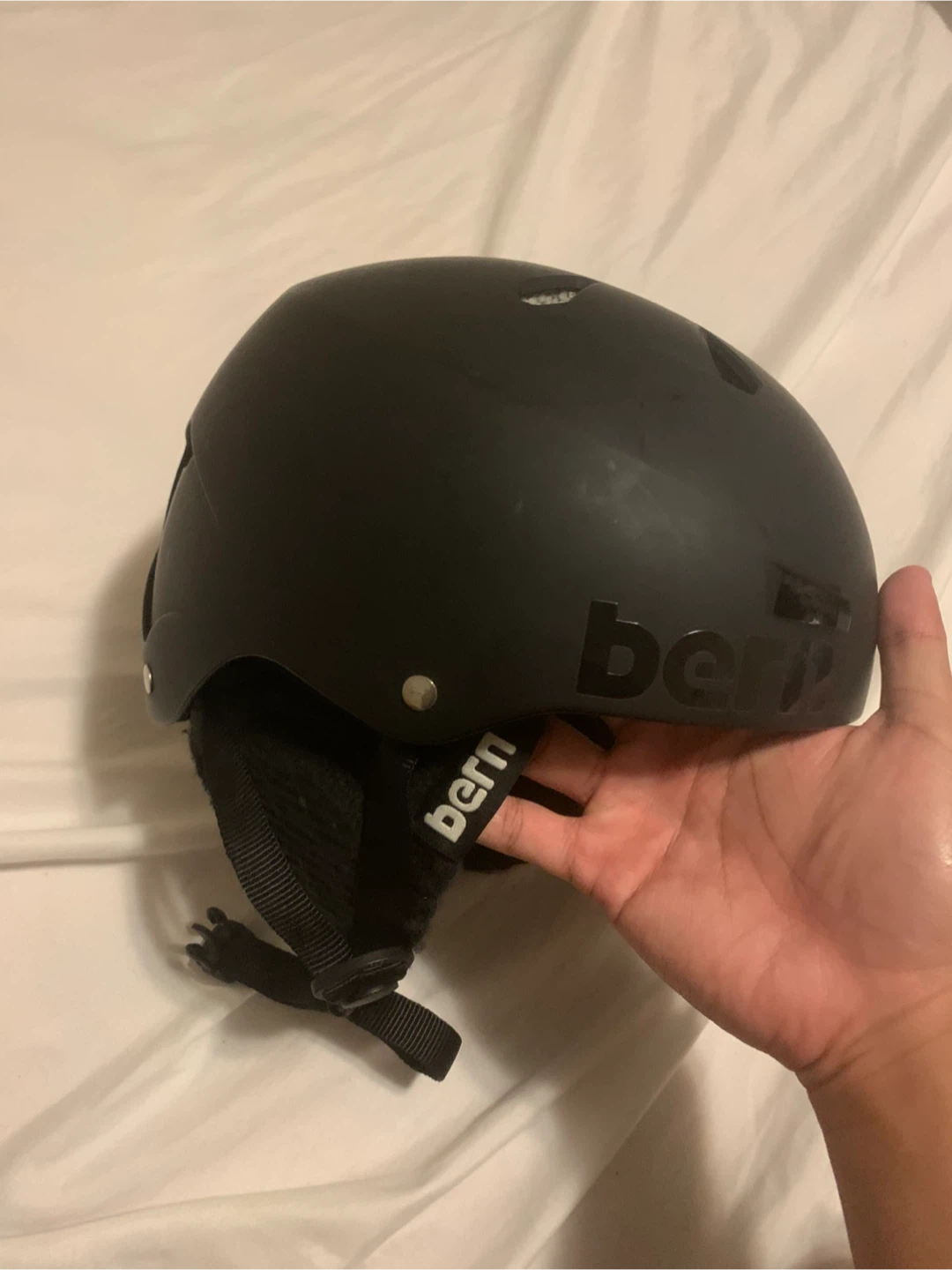 Bern Macon Ski/Snowboard Helmet (M) + VonZipper Goggles - photo 2