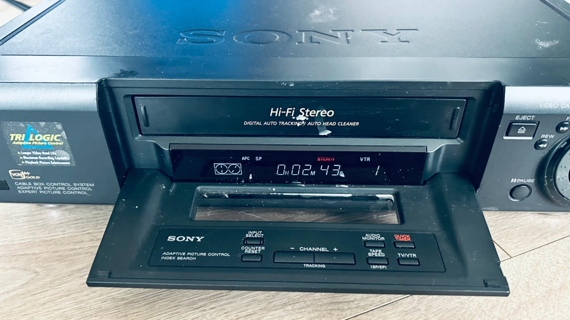 Sony SLV-975HF Hi-Fi Stereo VHS VCR Player Recorder - photo 2