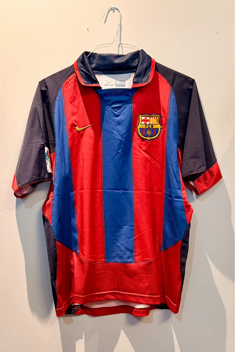 Nike FC Barcelona Ronaldinho 10 Soccer Jersey - photo 2