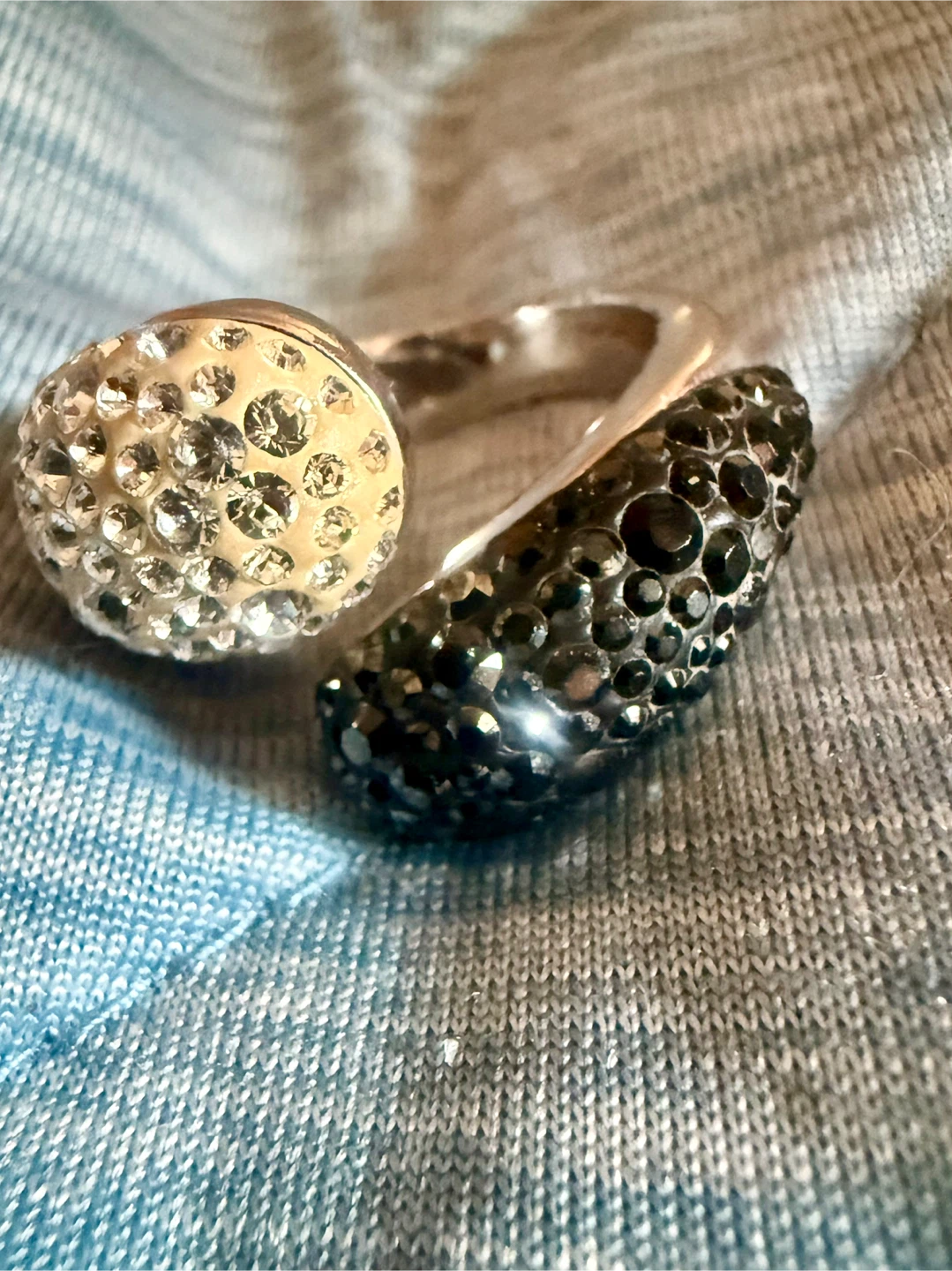 Swarovski Swan Signed Crystal Cocktail Ring - Rhodium Plated - photo 3