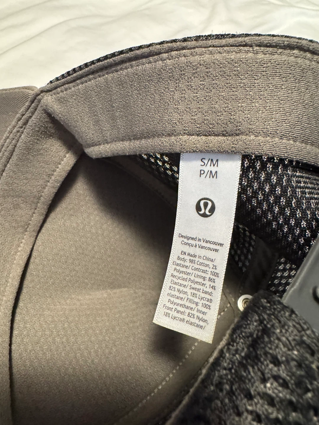 Excellent condition Lululemon Trucker Hat S/M Grey Black Mesh - photo 4