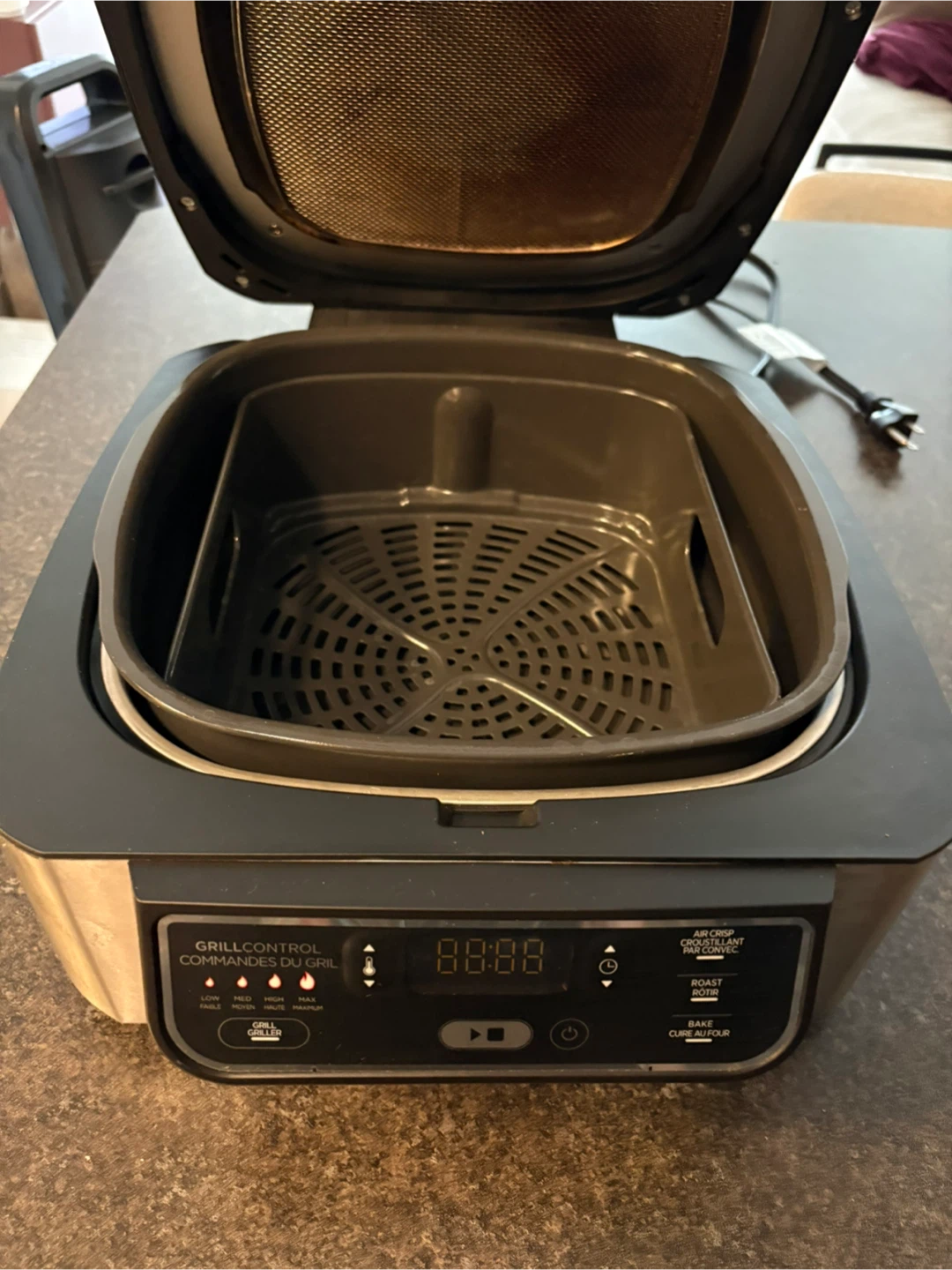 Ninja AG300 4-in-1 Indoor Grill Air Fryer m - photo 2