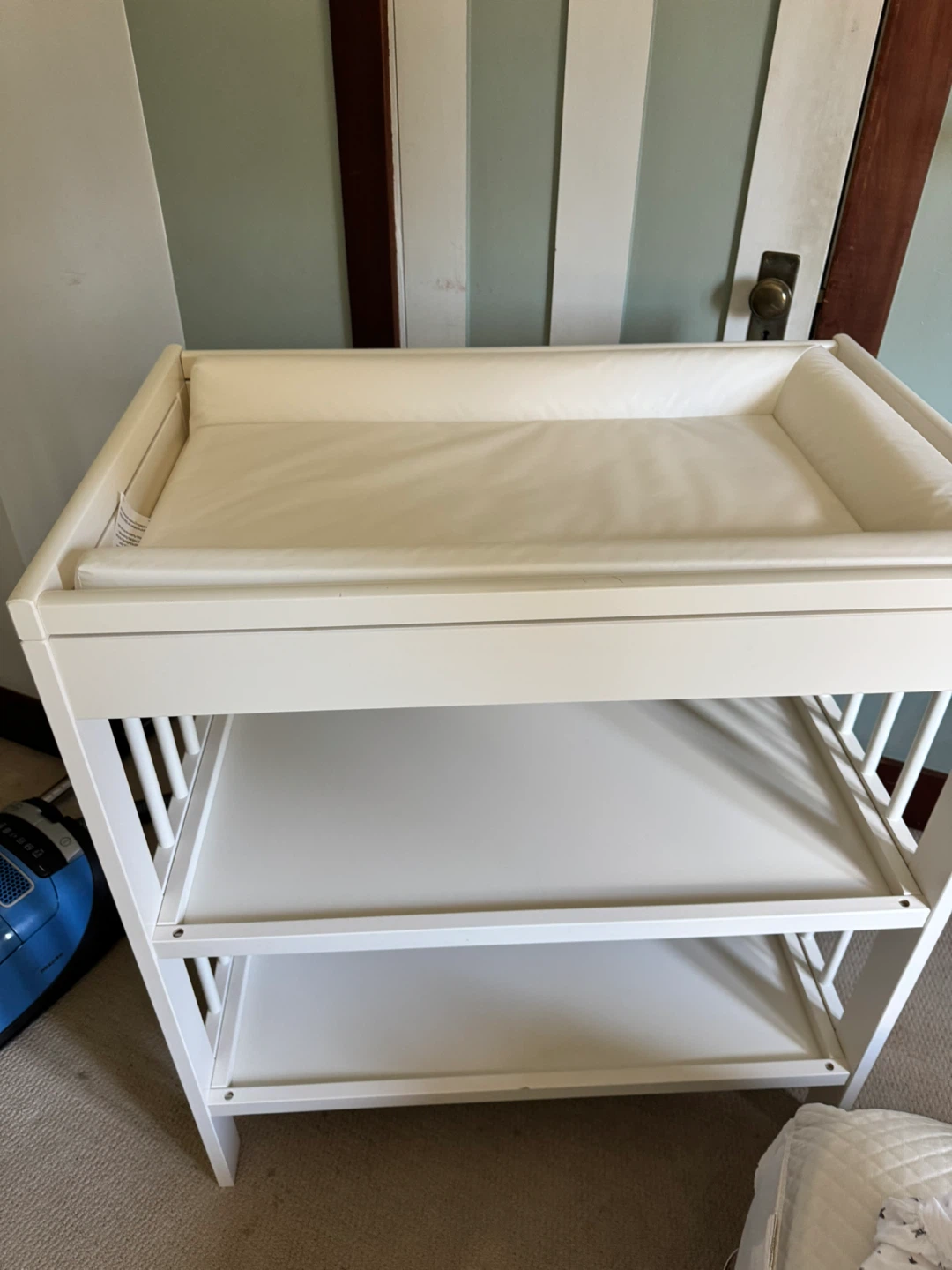 White Baby Changing Station Table with Pad
