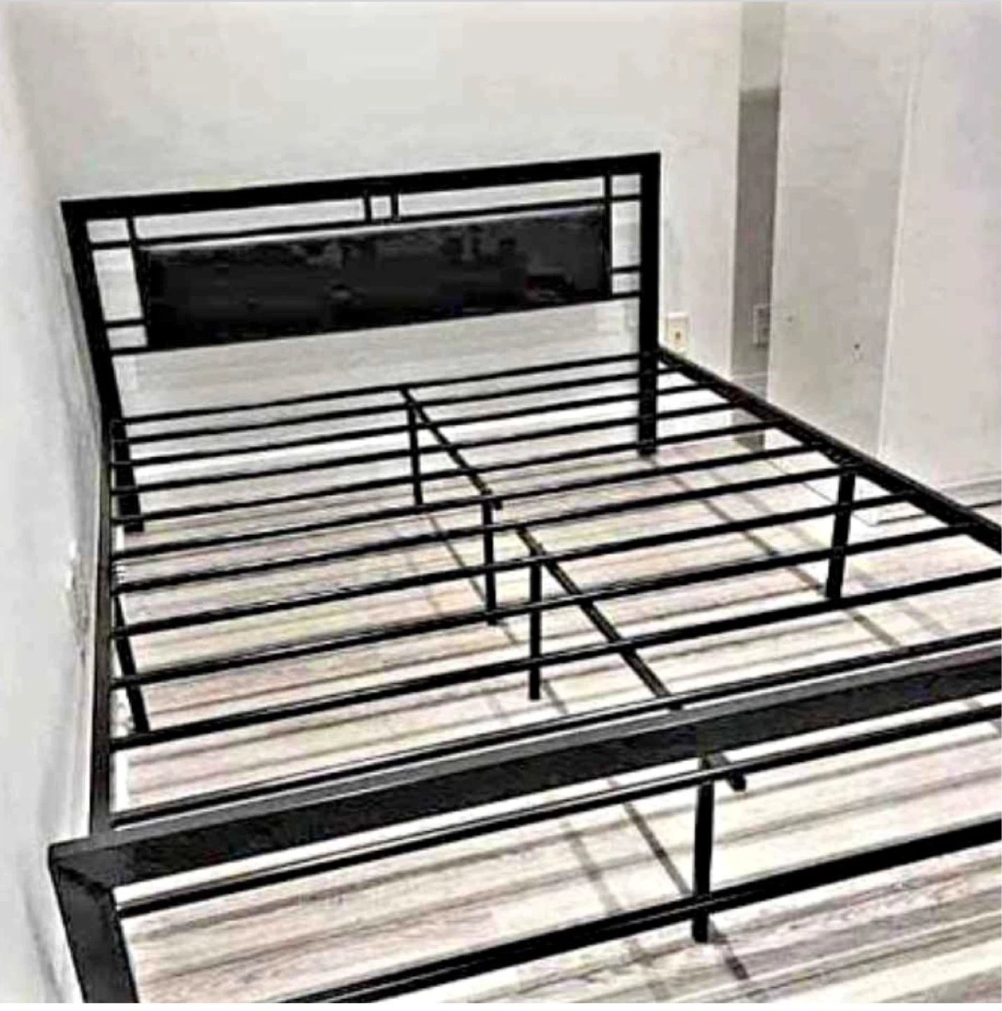 Looking a private room for girl
