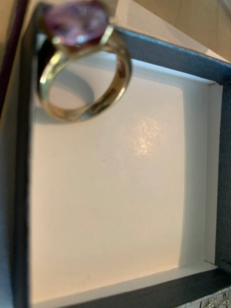 10K Gold Ring with Purple Stone - photo 4