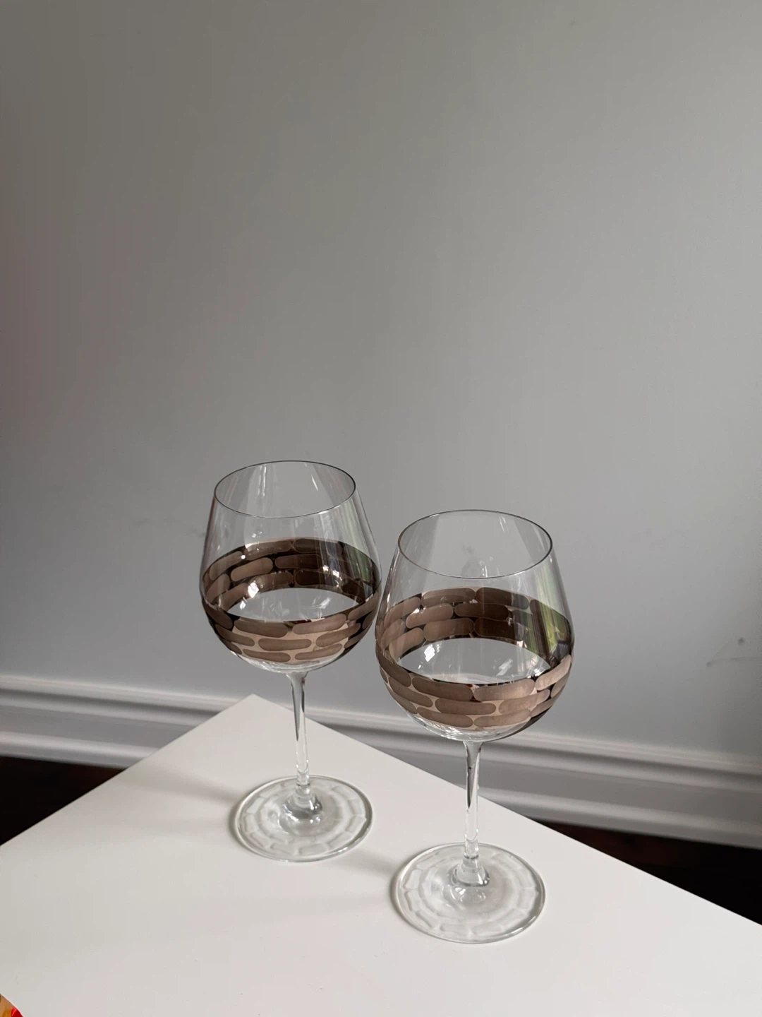 Set of 2 Michael Wainwright Wine Glasses
