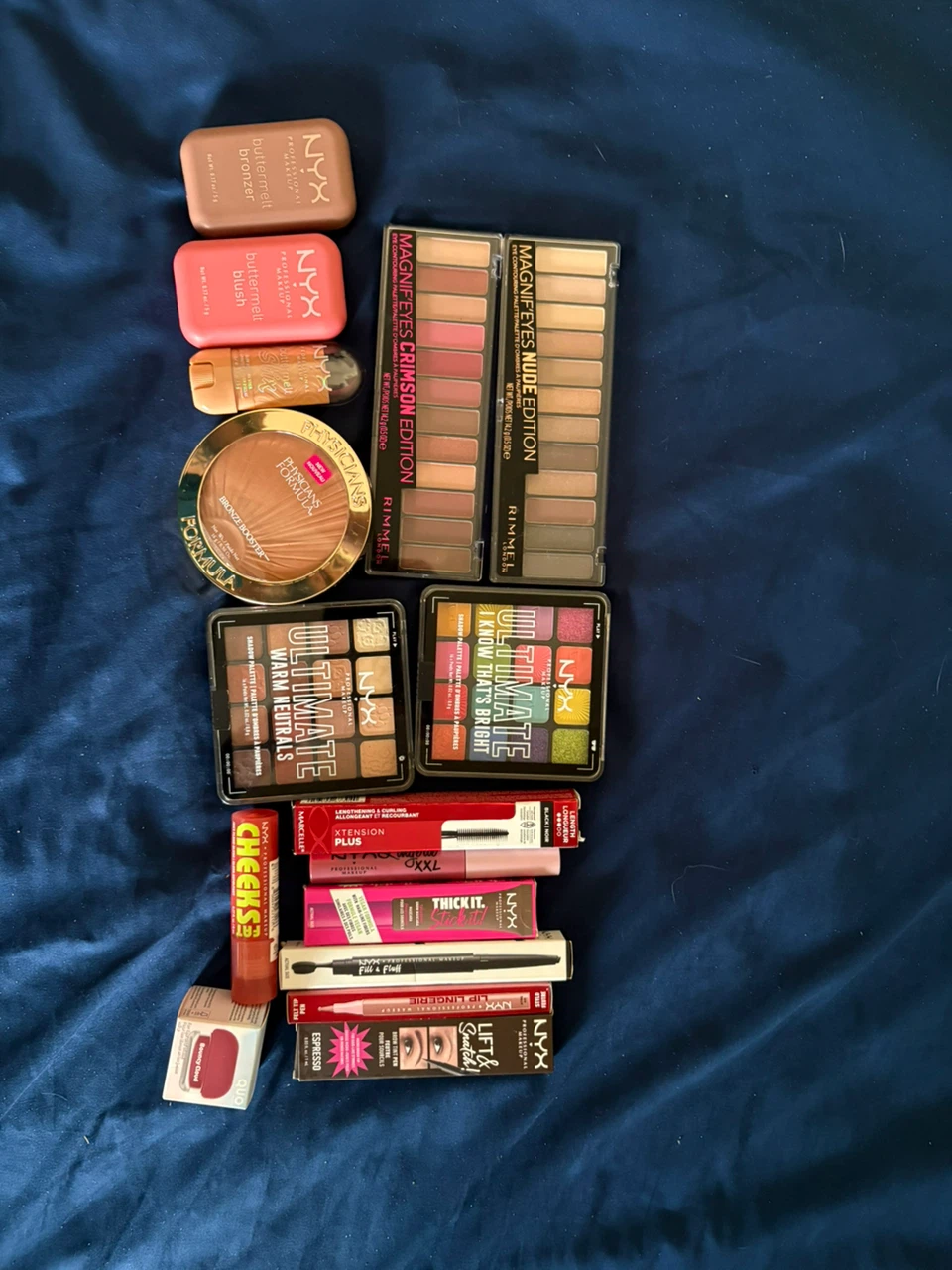 Make up  and lashes bundle