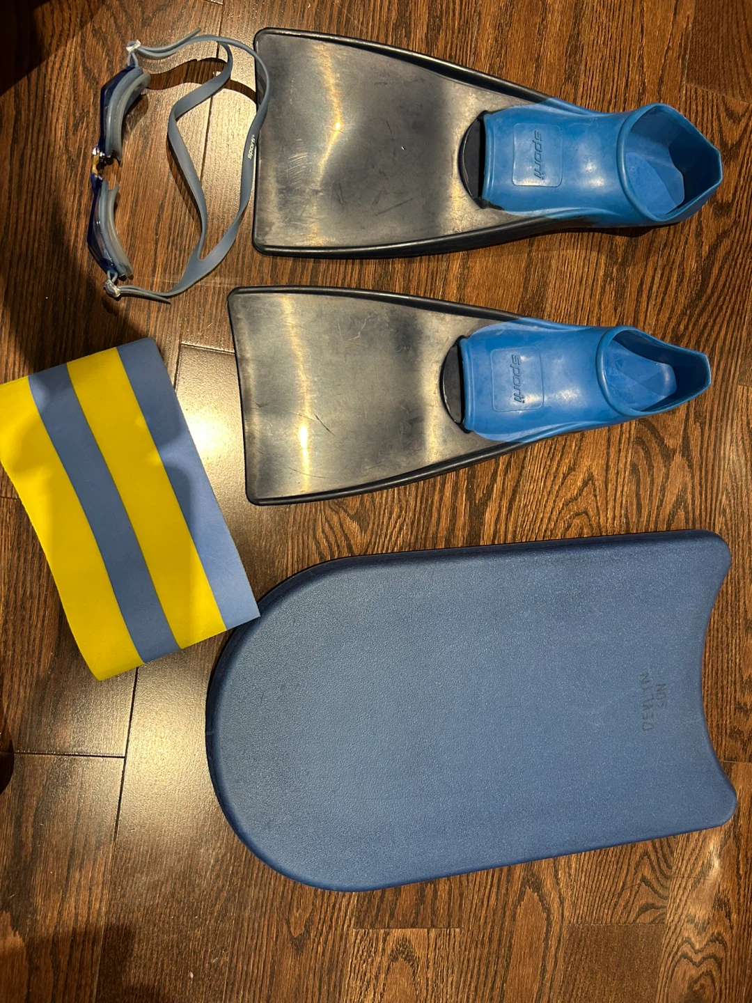 Swimming Gear Set with Fins, Goggles, Kickboard, and Bag - photo 2