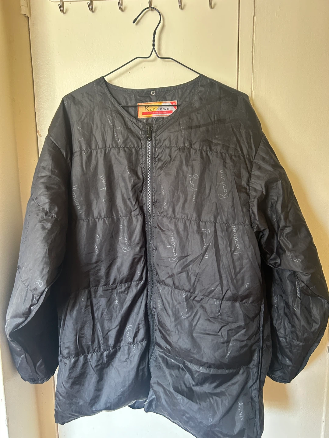 Kondowen Black Puffer Jacket