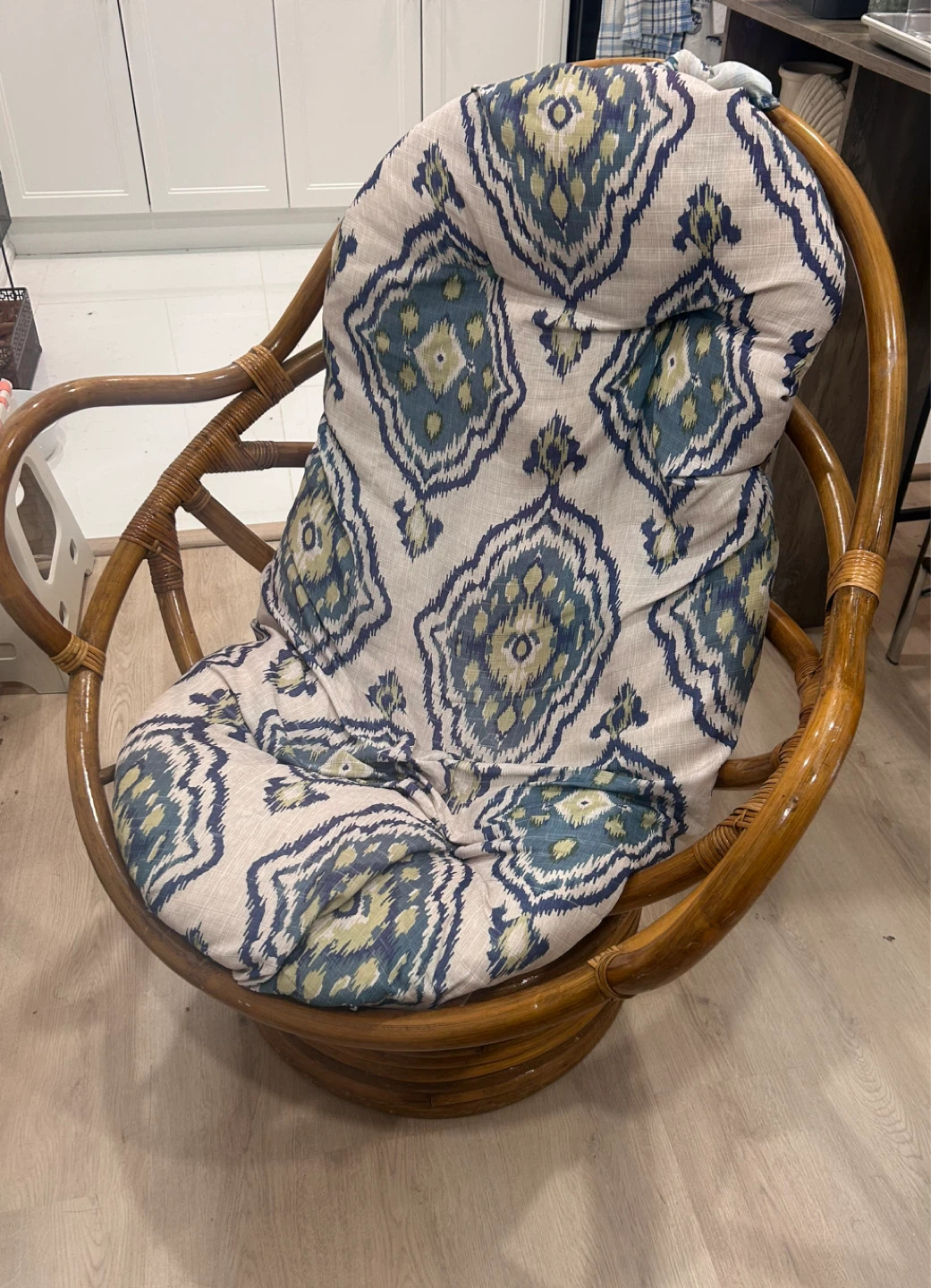 Papasan chair with cushion - photo 2