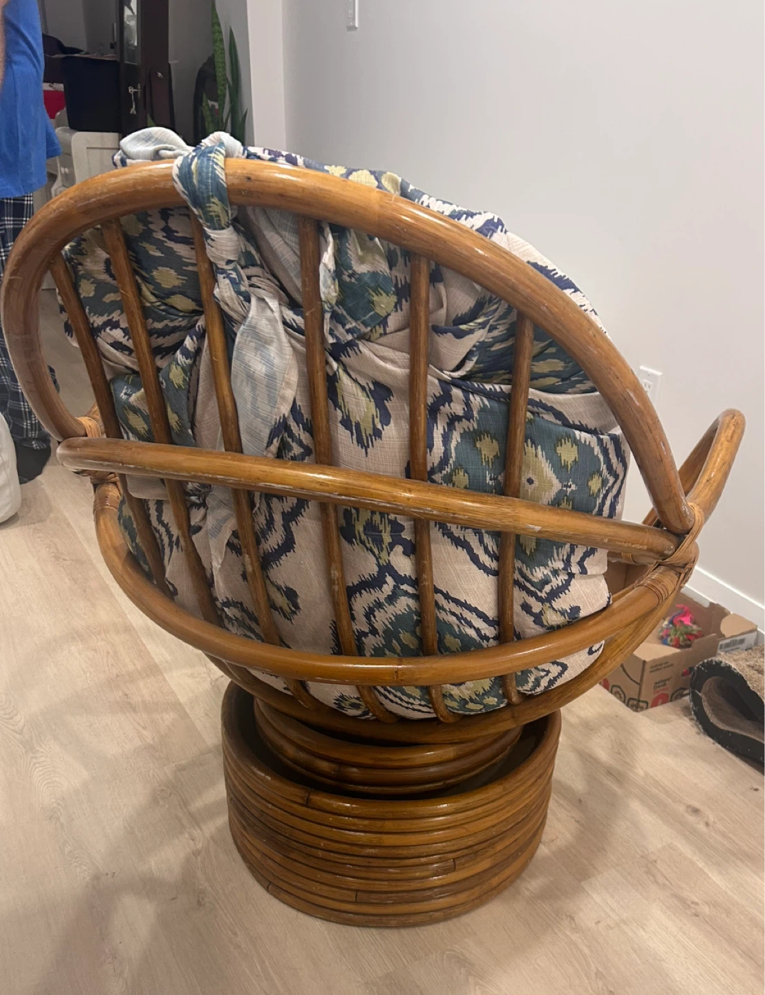 Papasan chair with cushion - photo 3