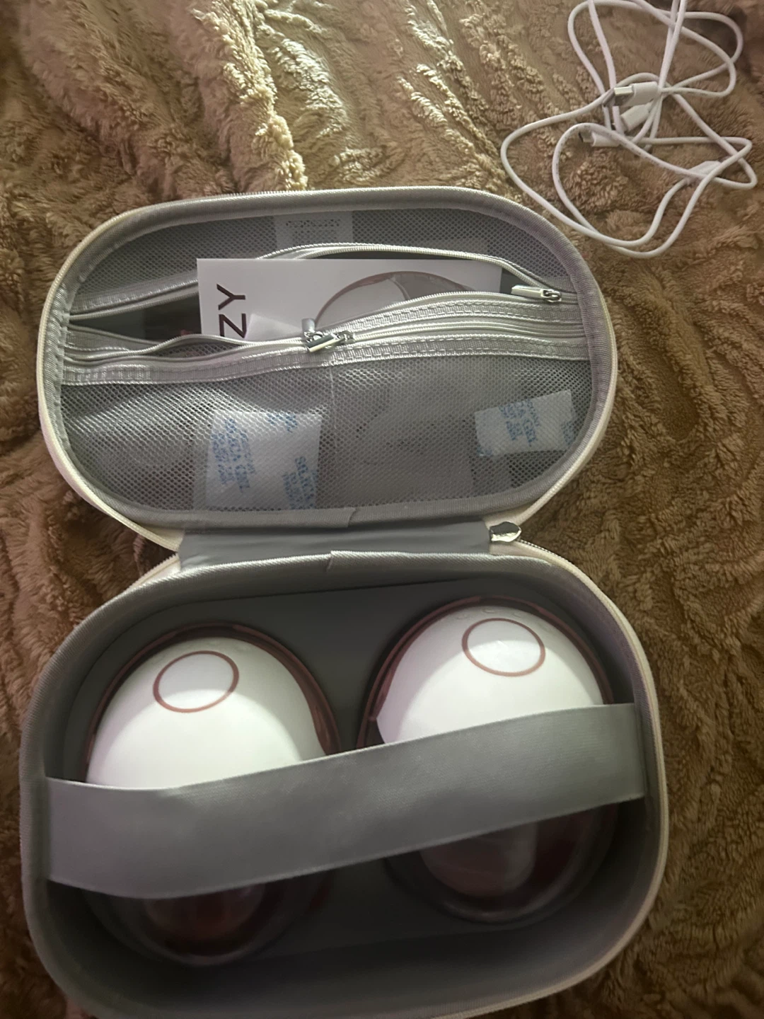 Momcozy Wearable Breast Pumps with Case - photo 2