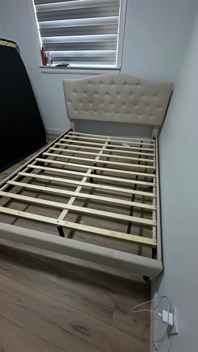 Tufted Headboard Bed Frame and mattress