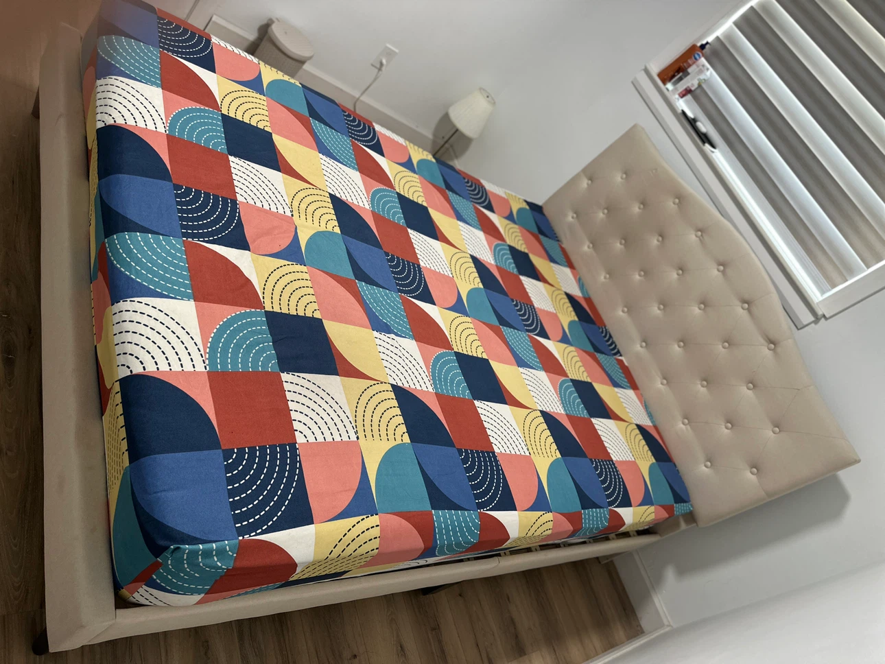 Tufted Headboard Bed Frame and mattress - photo 3