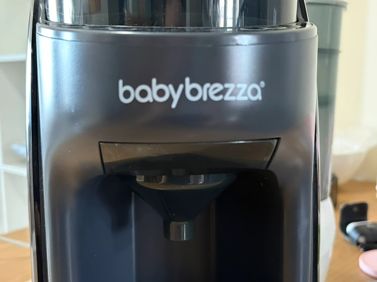 Baby Brezza Formula Dispenser - photo 2