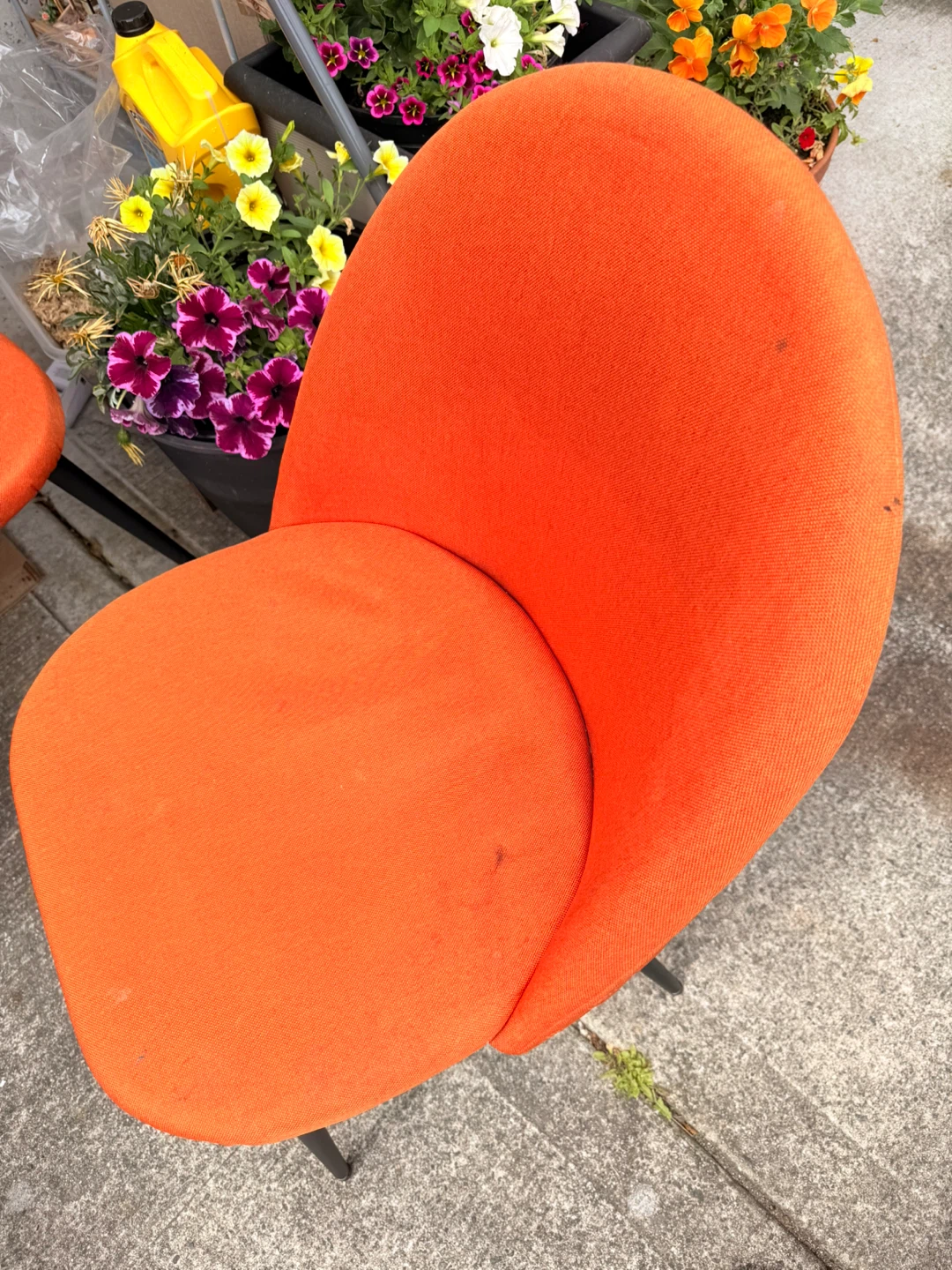 Free 4 orange dining chairs - photo 2