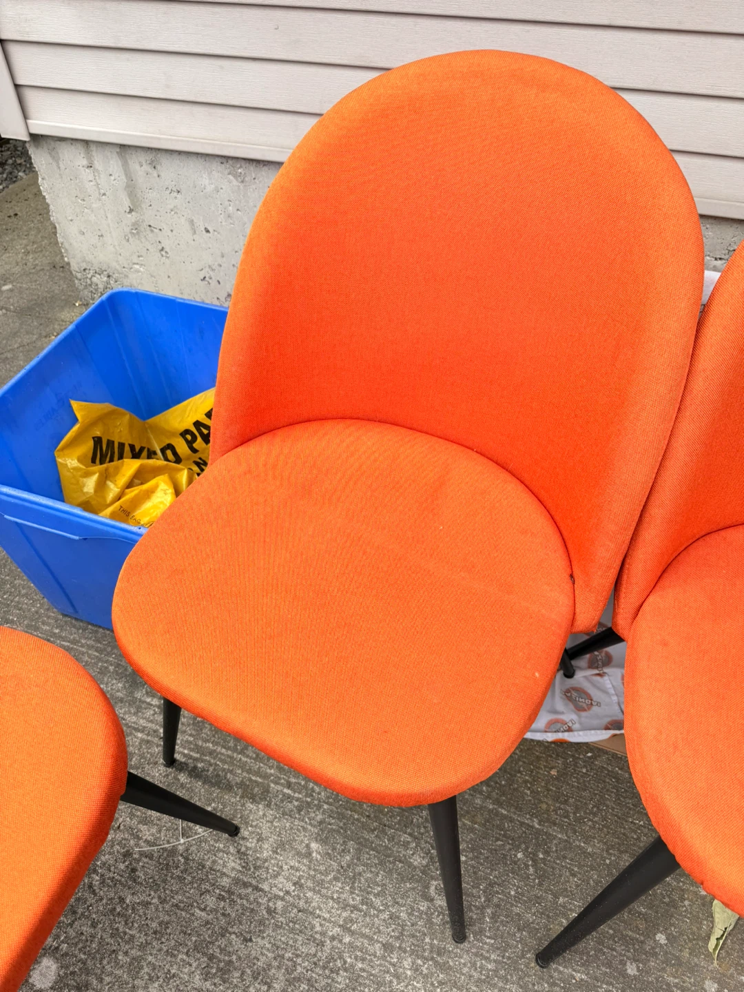 Free 4 orange dining chairs - photo 4