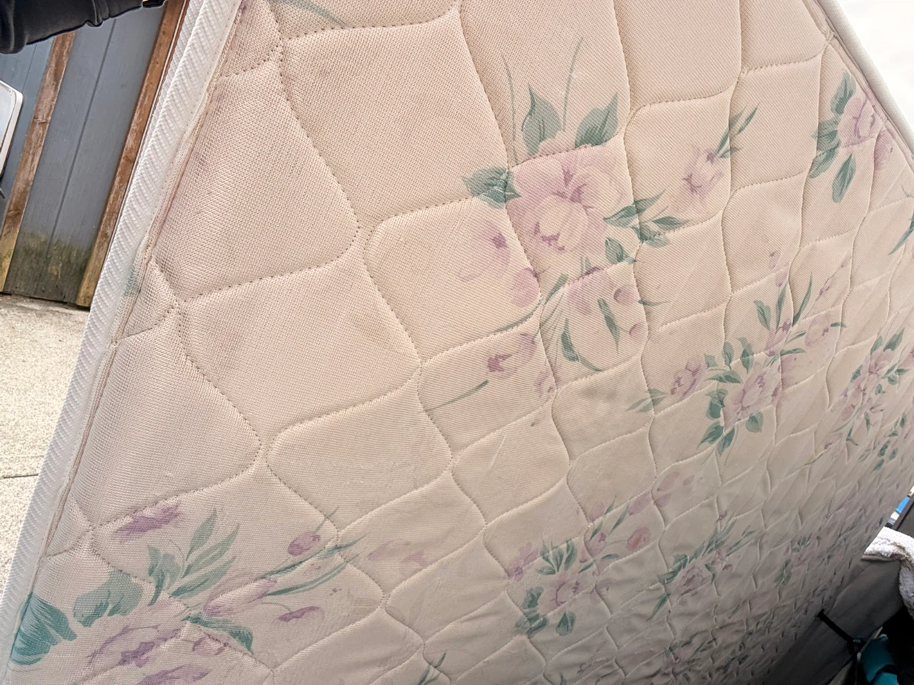 queen mattress - free - photo 2