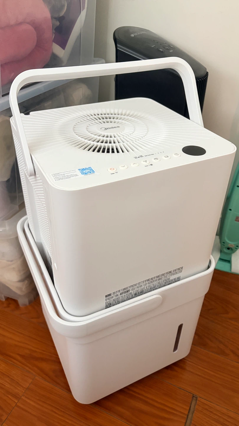 Midea Dehumidifier