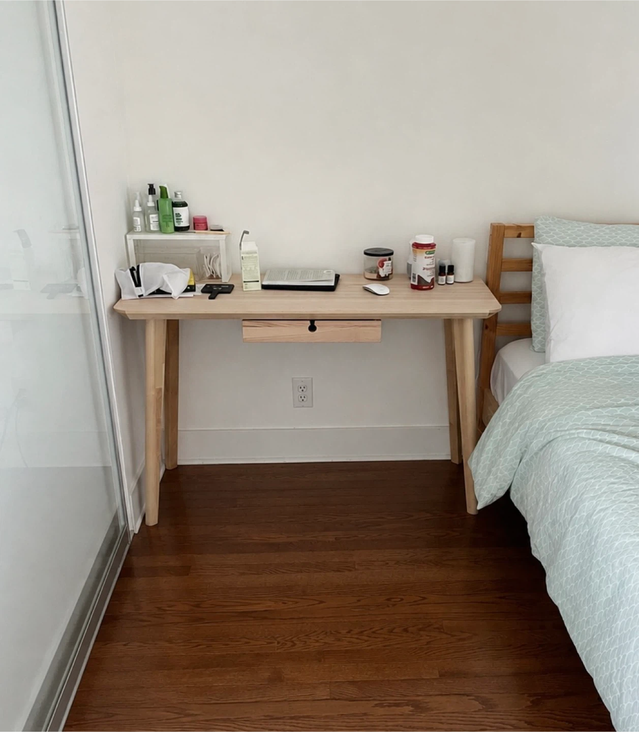 IKEA lisabo desk