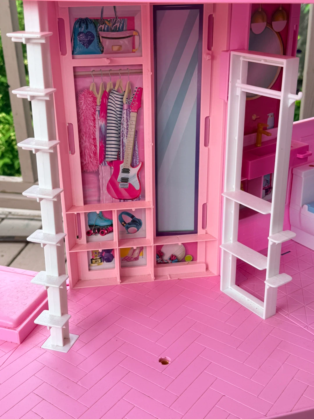 Barbie Dreamhouse with Pool and Slide - photo 4