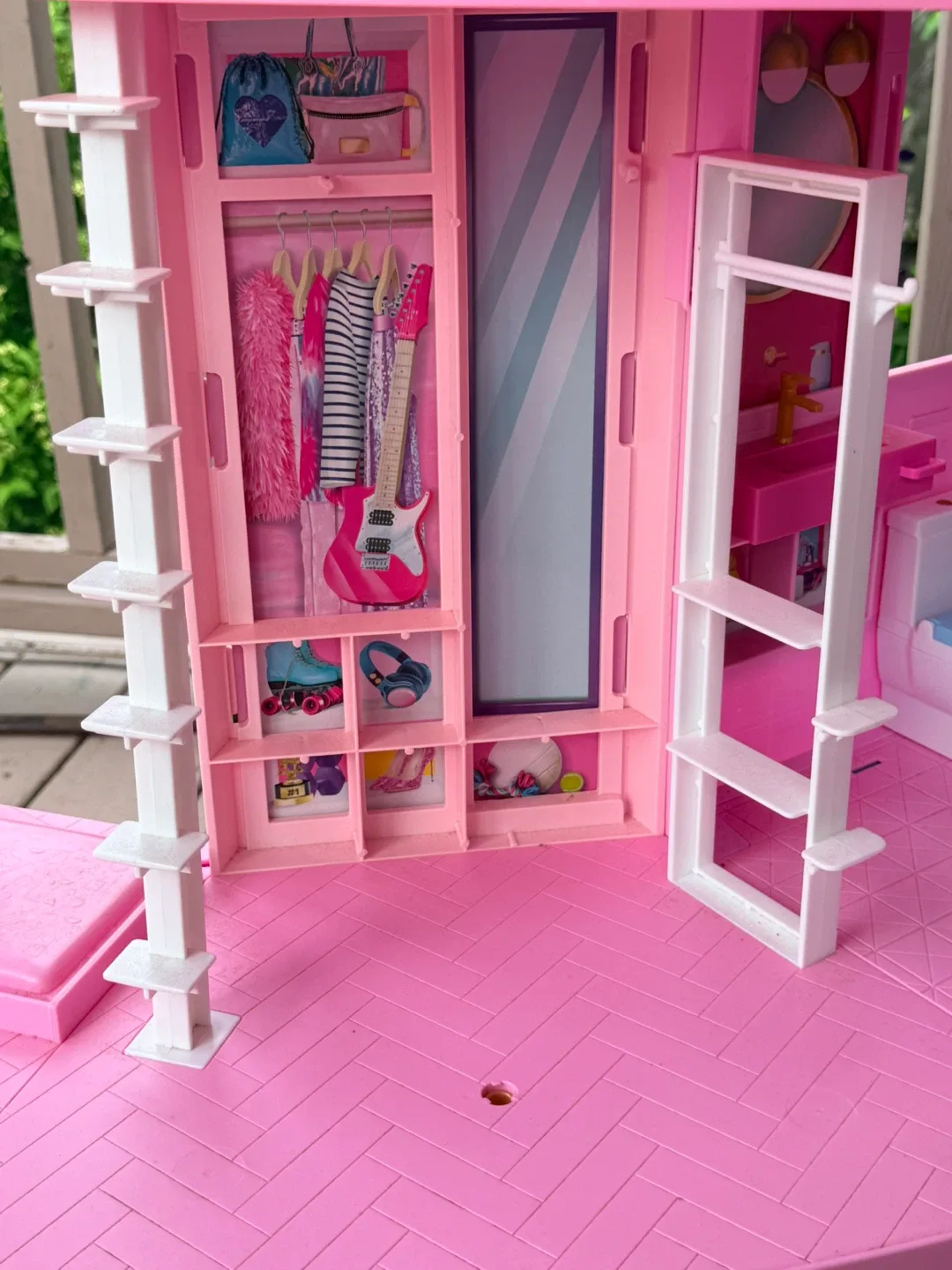 Barbie Dreamhouse with Pool and Slide - photo 4