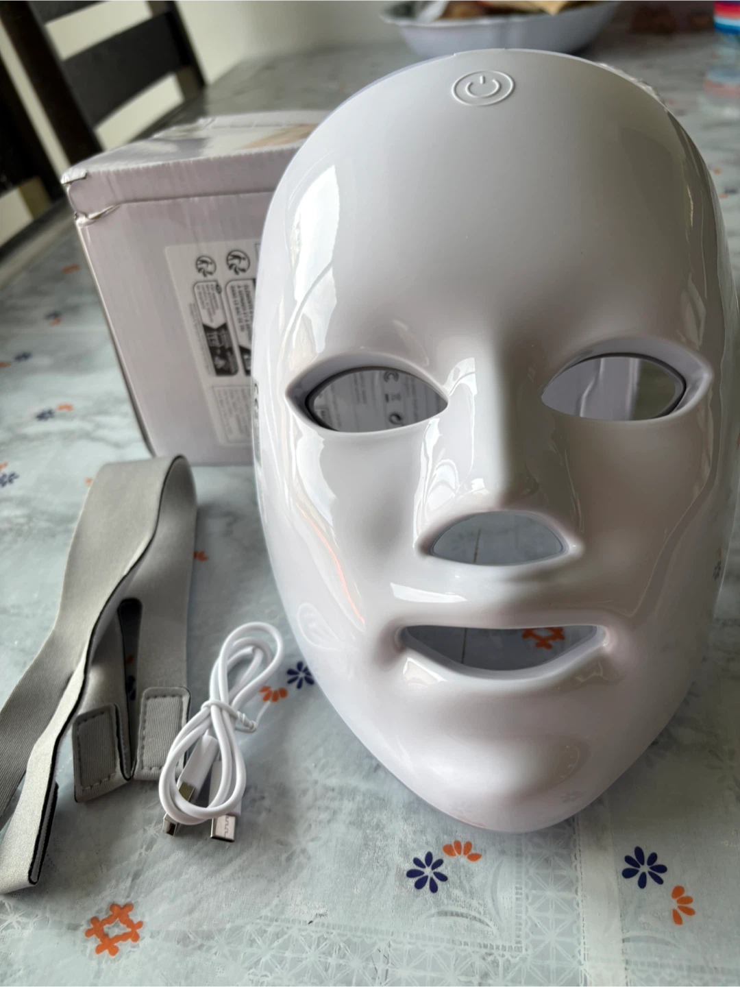 7 Color LED Light Therapy Face Mask – Rechargeable