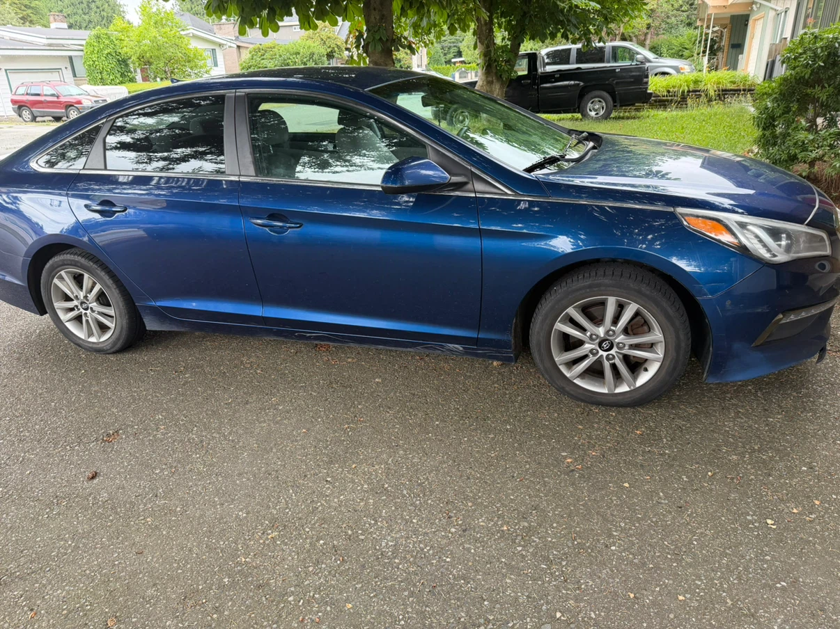 Blue Hyundai Sonata Sedan - photo 4