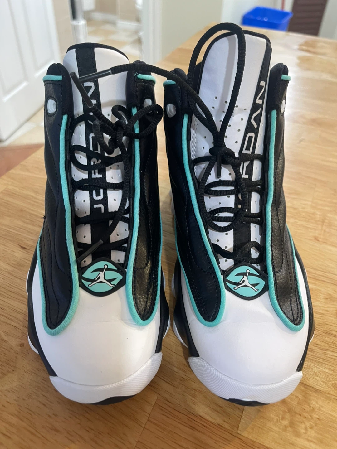 Jordan Pro Strong woman’s size 7 men’s 5.5 mint condition - photo 2