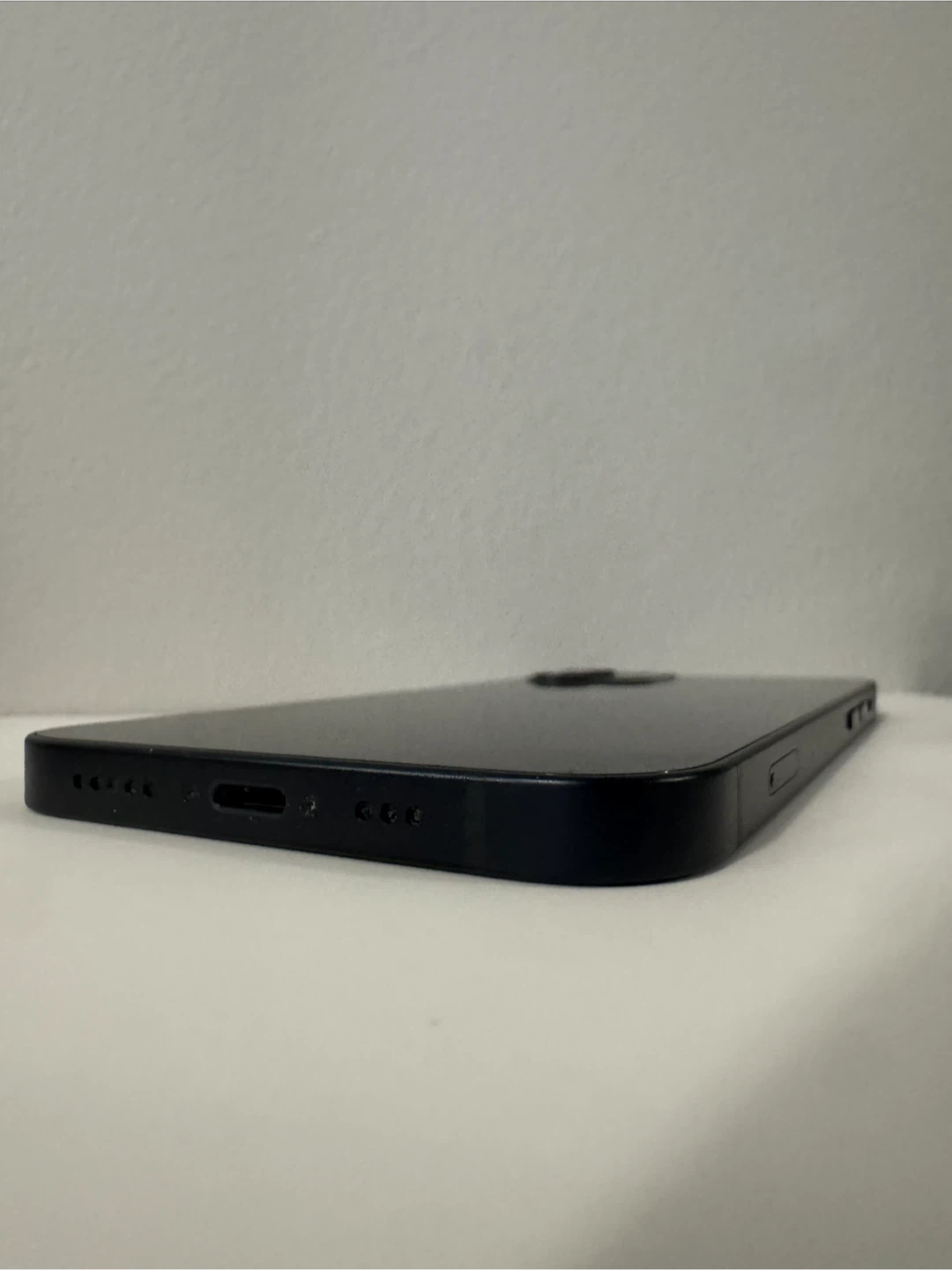 Apple iPhone 12 - photo 3