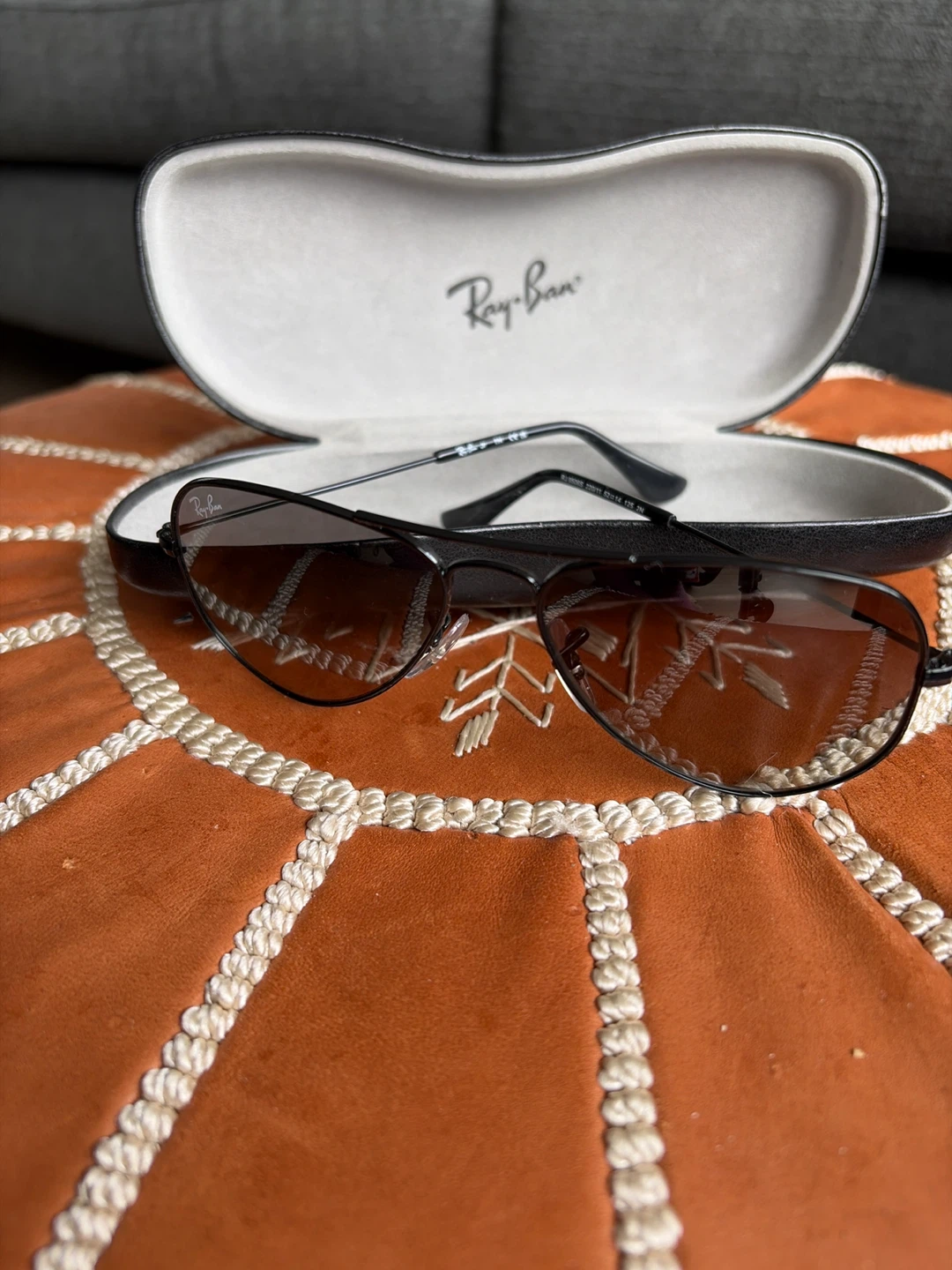 Women’s Ray Ban aviation sunglasses - photo 2