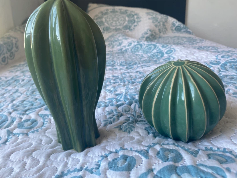 Ensemble de deux décorations en céramique cactus
