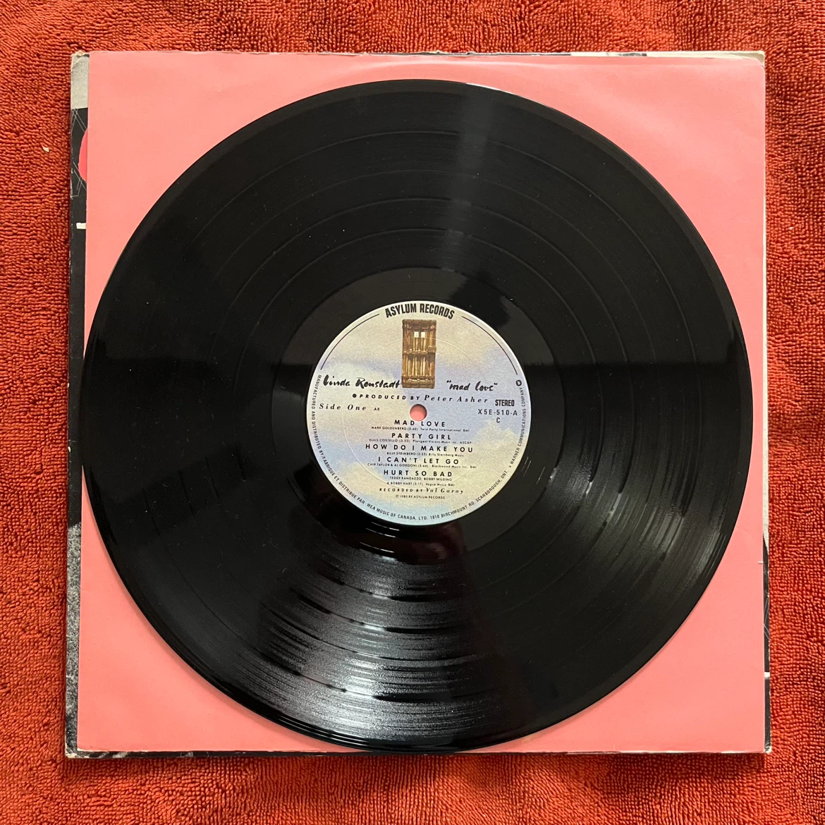 Linda Ronstadt "Mad Love" Vinyl Record - photo 2
