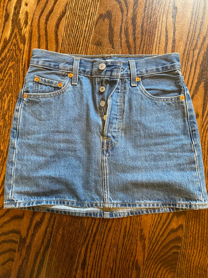 Levi's Icon Denim Skirt - Size 24