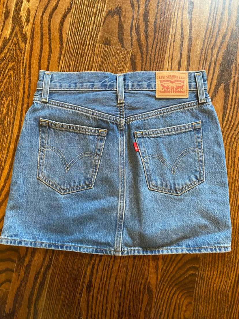 Levi's Icon Denim Skirt - Size 24 - photo 3
