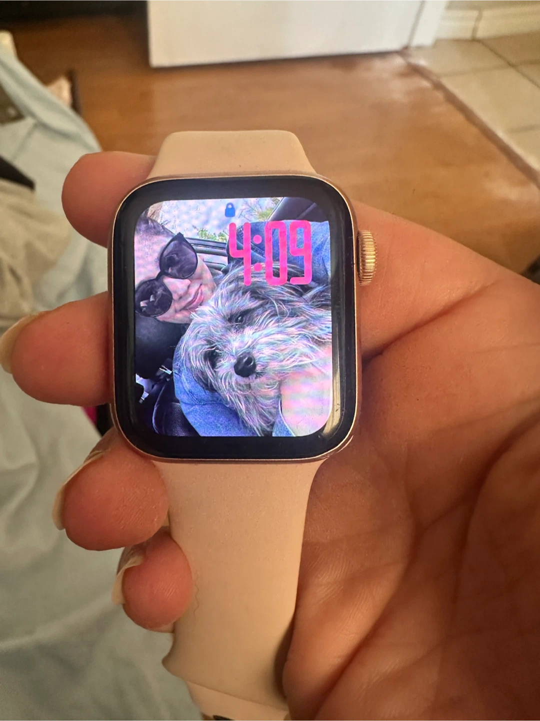 Apple Watch Series 5 Gold Aluminium Case - photo 2