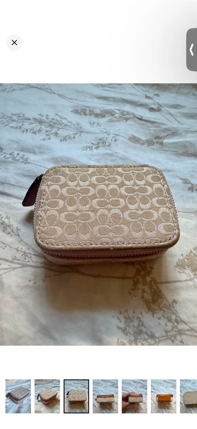 Vintage Lilac Coach Signature Pill Box/ small zip-around pouch - photo 3