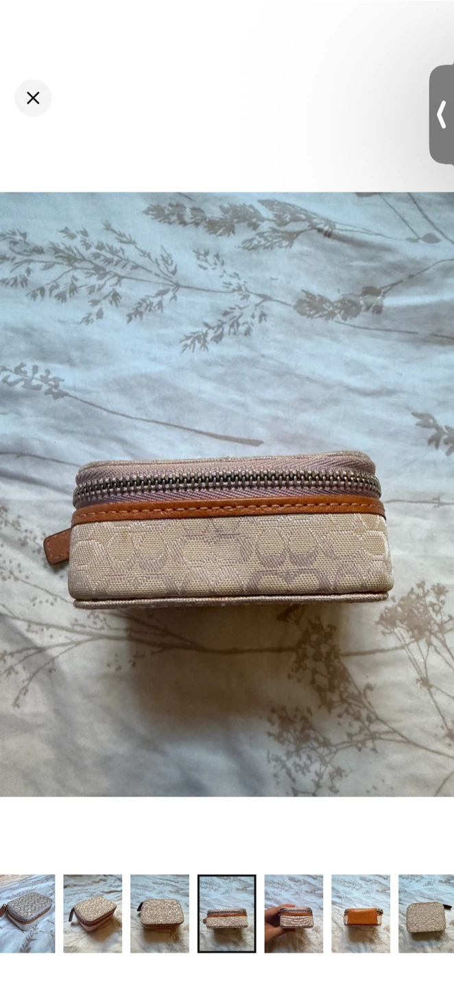 Vintage Lilac Coach Signature Pill Box/ small zip-around pouch - photo 4